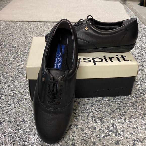 Easy spirit black casual shoes size 8B - Picture 2 of 7